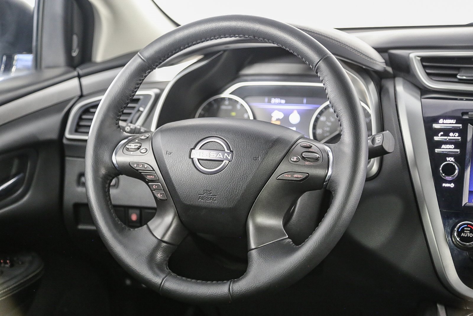 Used 2023 Nissan Murano SV image 14
