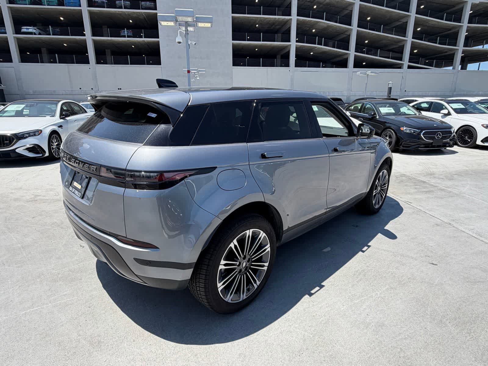 Used 2025 Land Rover Range Rover Evoque S AWD/4WD image 4