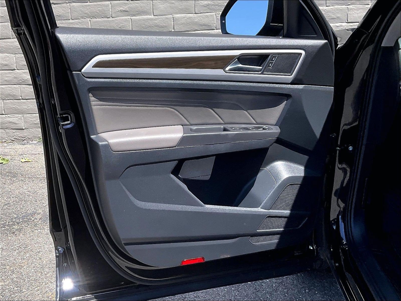 Certified 2022 Volkswagen Atlas SE w/ Panoramic Sunroof Package FWD image 22