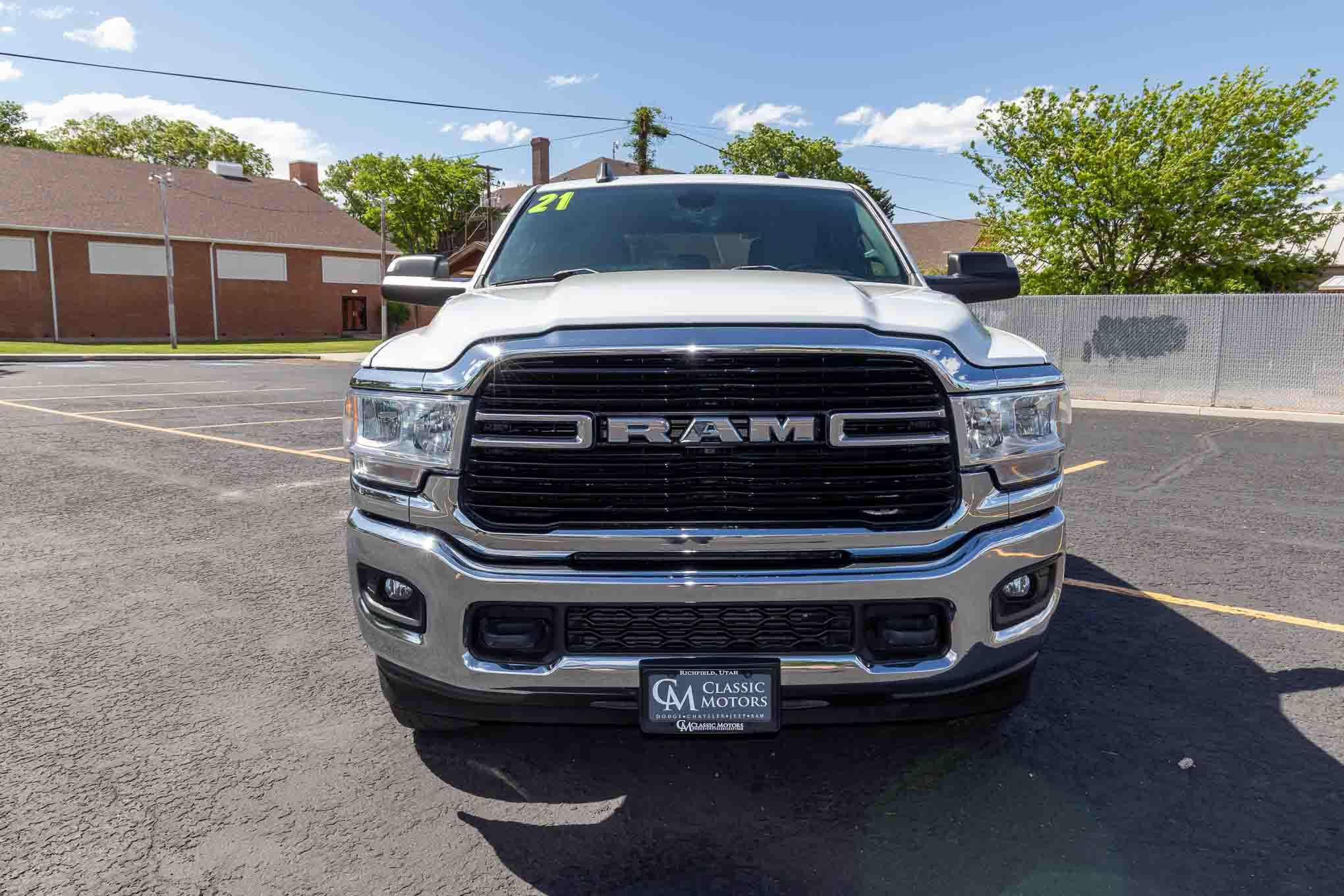 Used 2021 RAM 3500 Big Horn w/ Level 1 Equipment Group AWD/4WD image 4