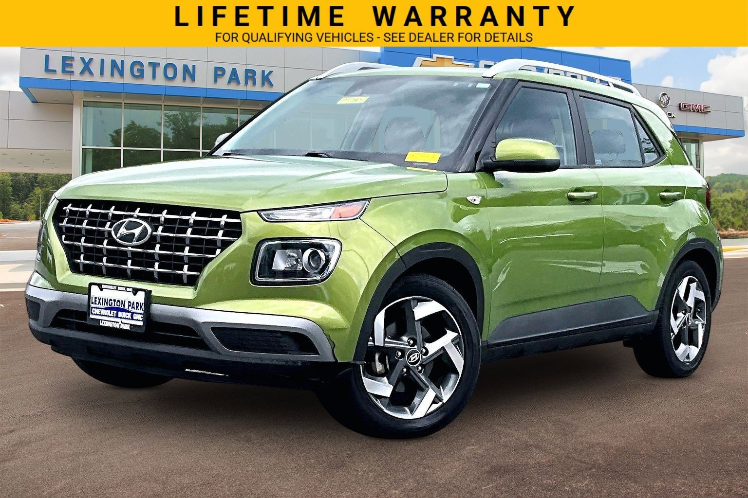 Used 2022 Hyundai Venue SEL w/ Cargo Package FWD image 2