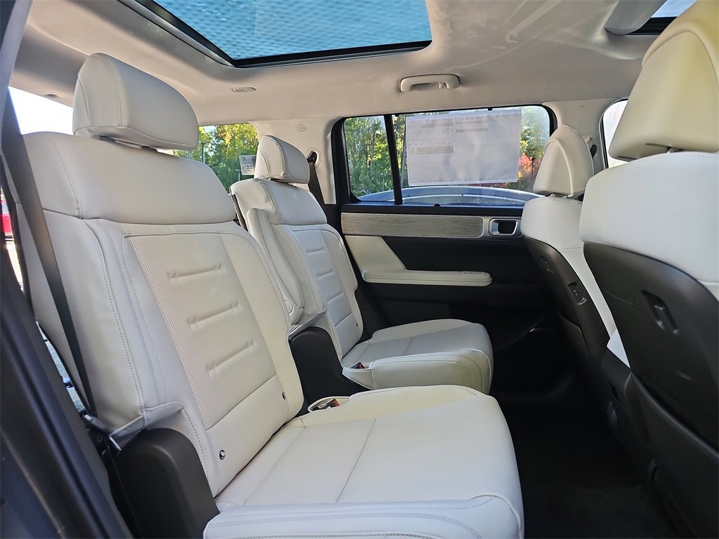 New 2025 Hyundai Santa Fe Calligraphy image 11