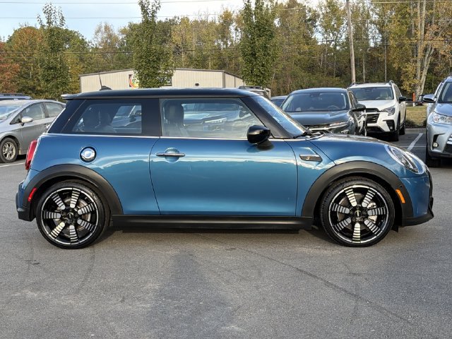 Used 2023 MINI Cooper S FWD image 2