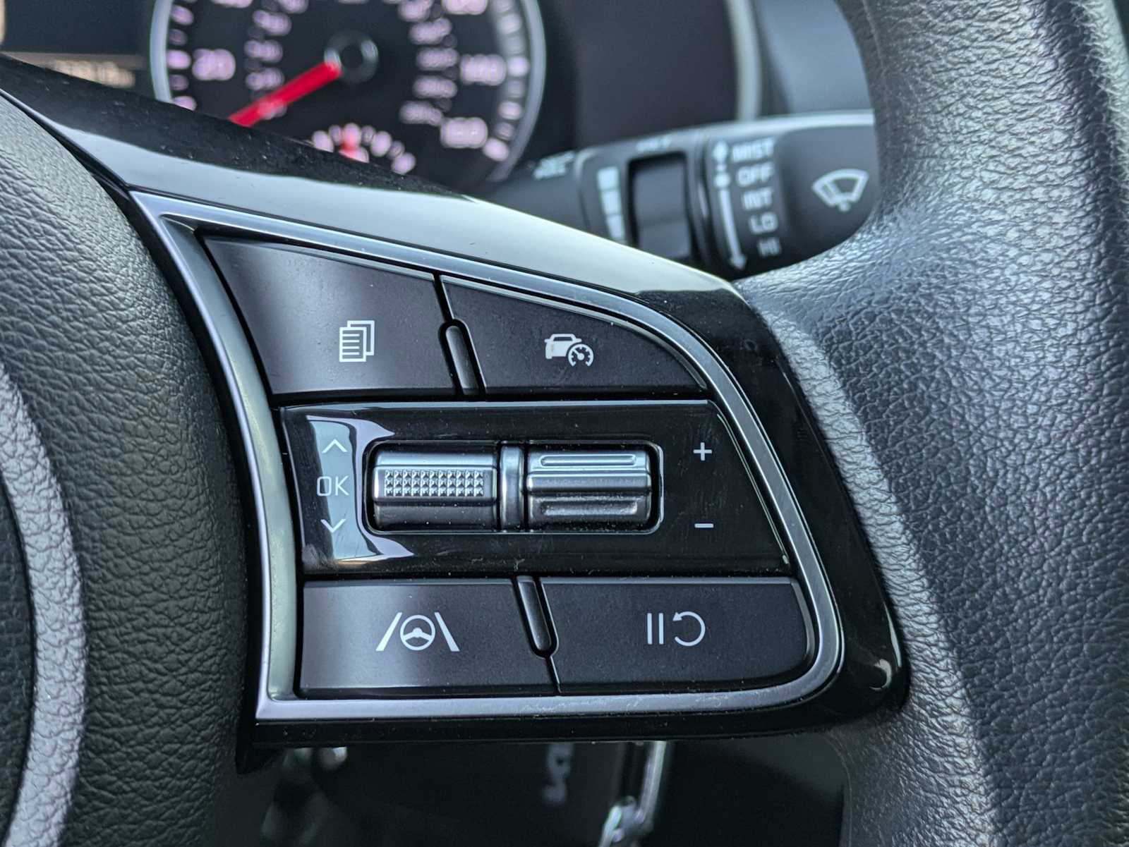 Used 2024 Kia Forte LXS image 22