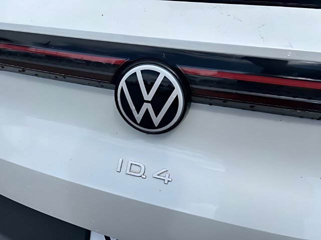 Used 2023 Volkswagen ID.4 Pro S AWD/4WD image 14