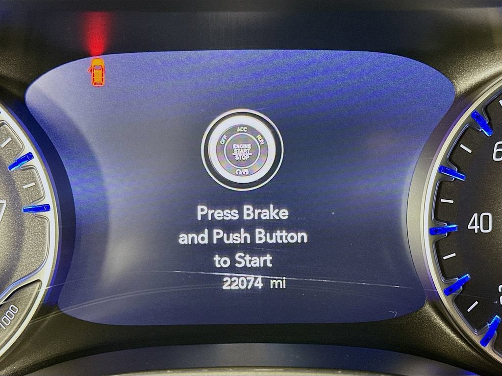 Used 2025 Chrysler Pacifica Select FWD image 17