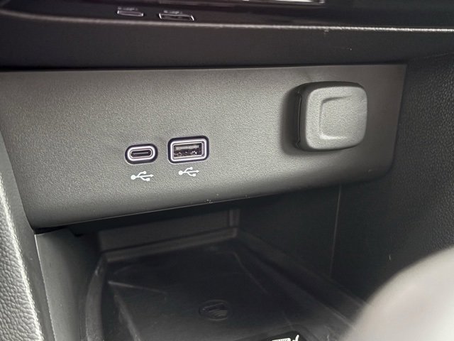 Used 2024 Buick Encore GX Sport Touring w/ Comfort Package image 30