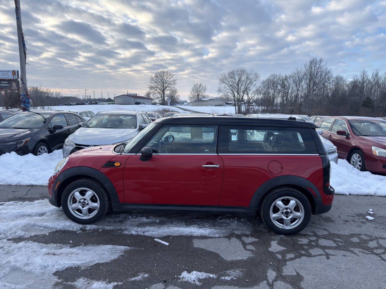 Used 2011 MINI Cooper Clubman FWD image 3