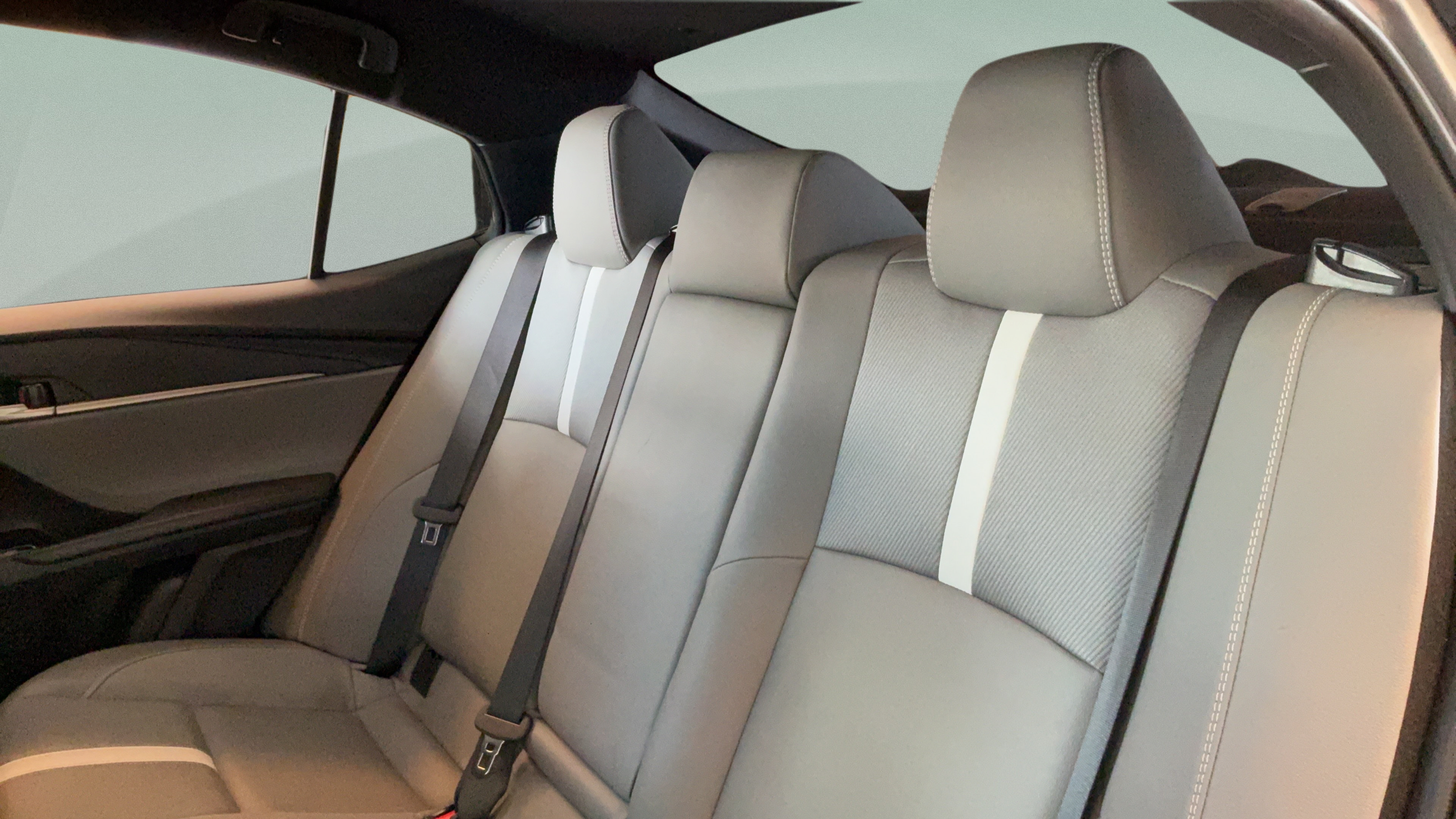 Used 2025 Toyota Camry SE w/ Convenience Package FWD image 27