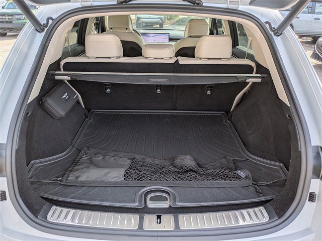 Used 2026 Genesis GV70 2.5T Select image 13