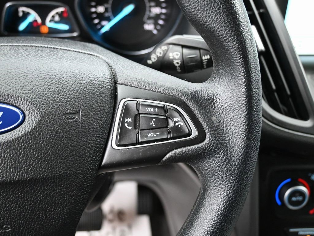 Used 2019 Ford Escape SE image 19