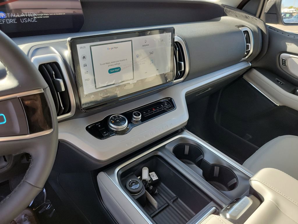 New 2026 Ford Expedition Active image 23