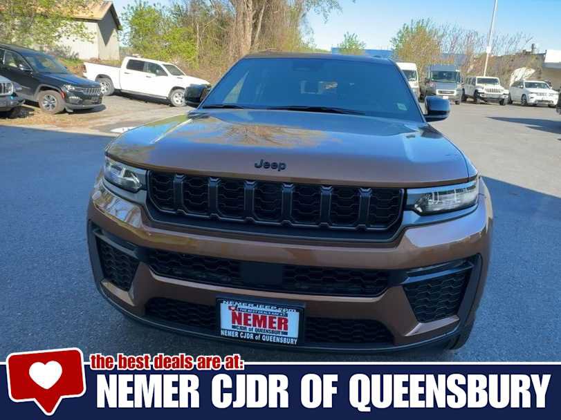 New 2026 Jeep Grand Cherokee L Limited w/ Limited Altitude Package AWD/4WD image 3