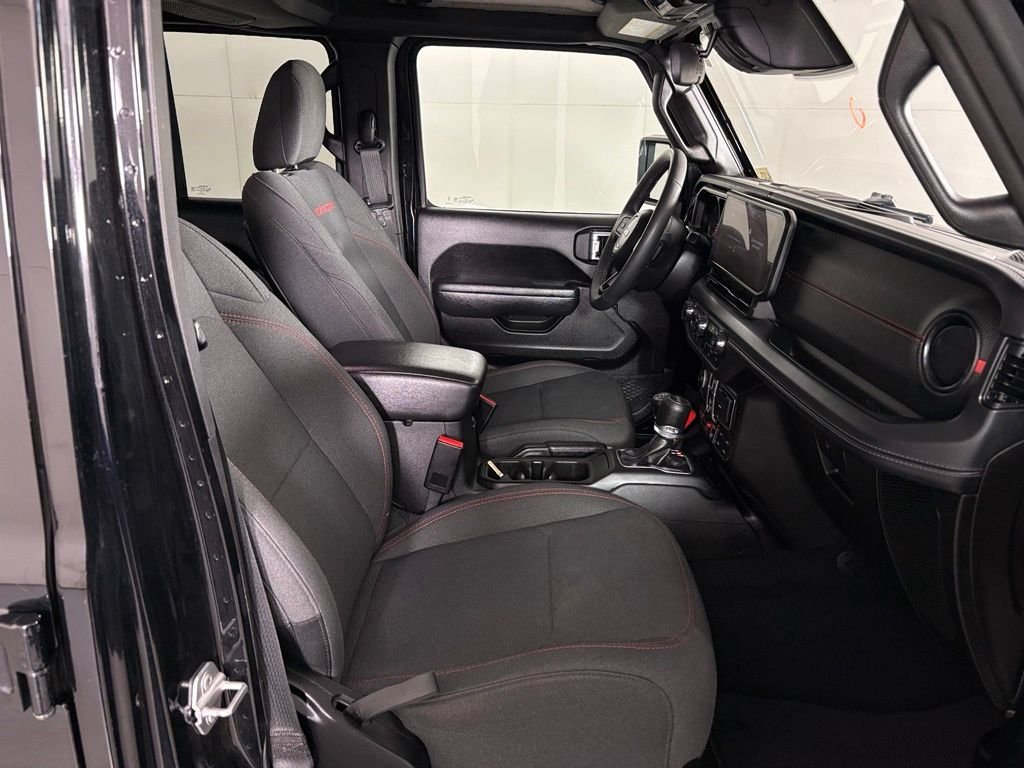 Used 2025 Jeep Wrangler Unlimited Rubicon AWD/4WD image 42