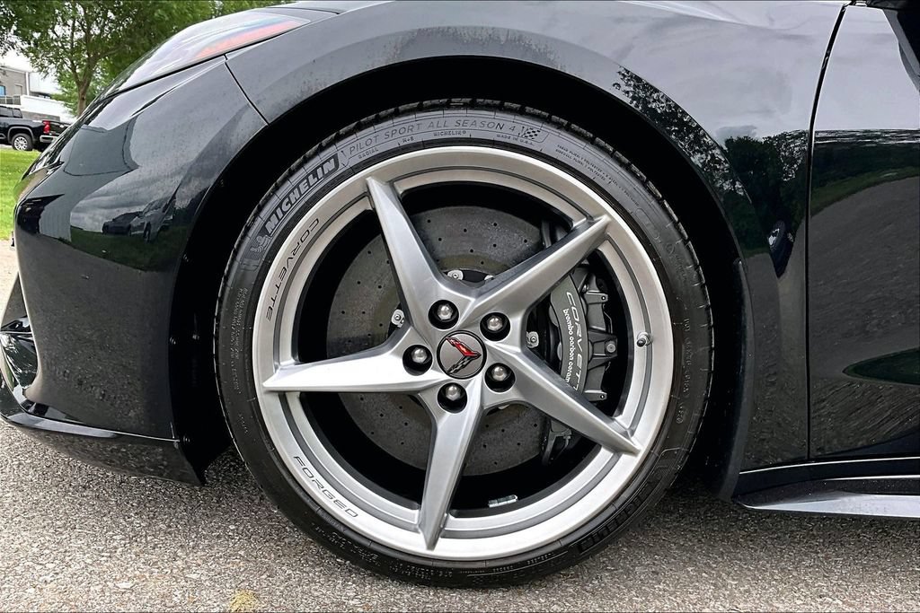 Used 2025 Chevrolet Corvette E-Ray AWD/4WD image 32