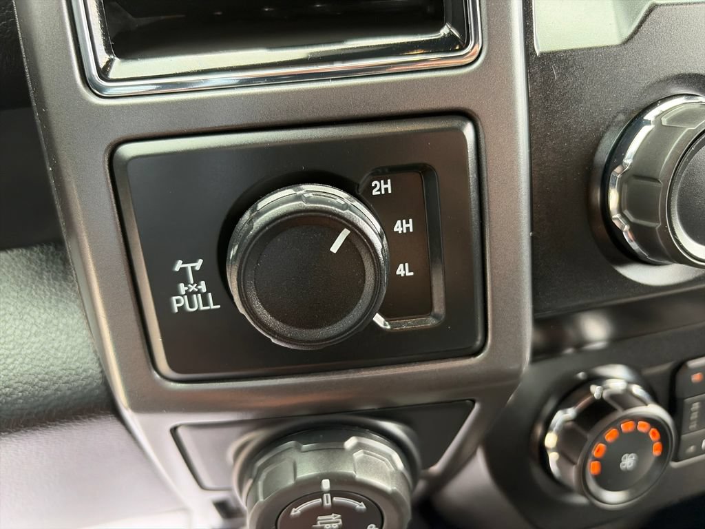 Used 2019 Ford F150 XLT w/ Equipment Group 302A Luxury AWD/4WD image 33