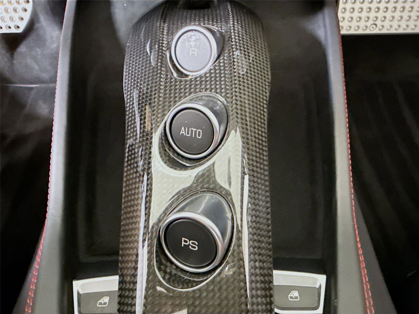 Used 2018 Ferrari California T image 19