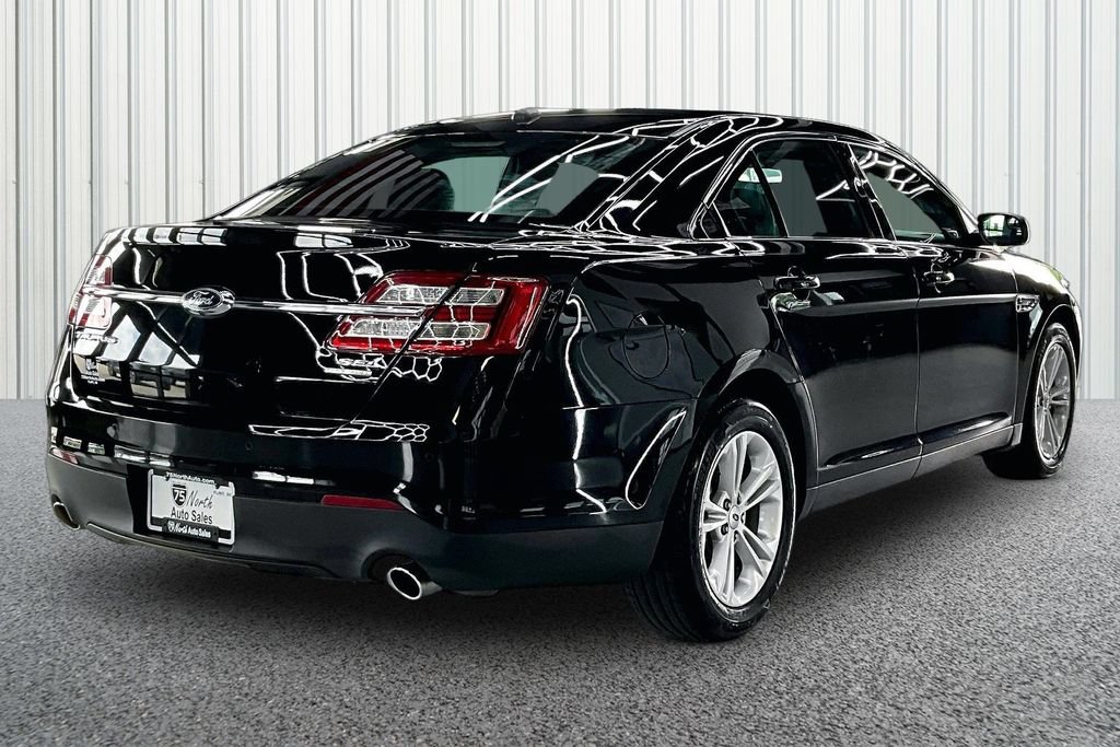 Used 2018 Ford Taurus SEL FWD image 6