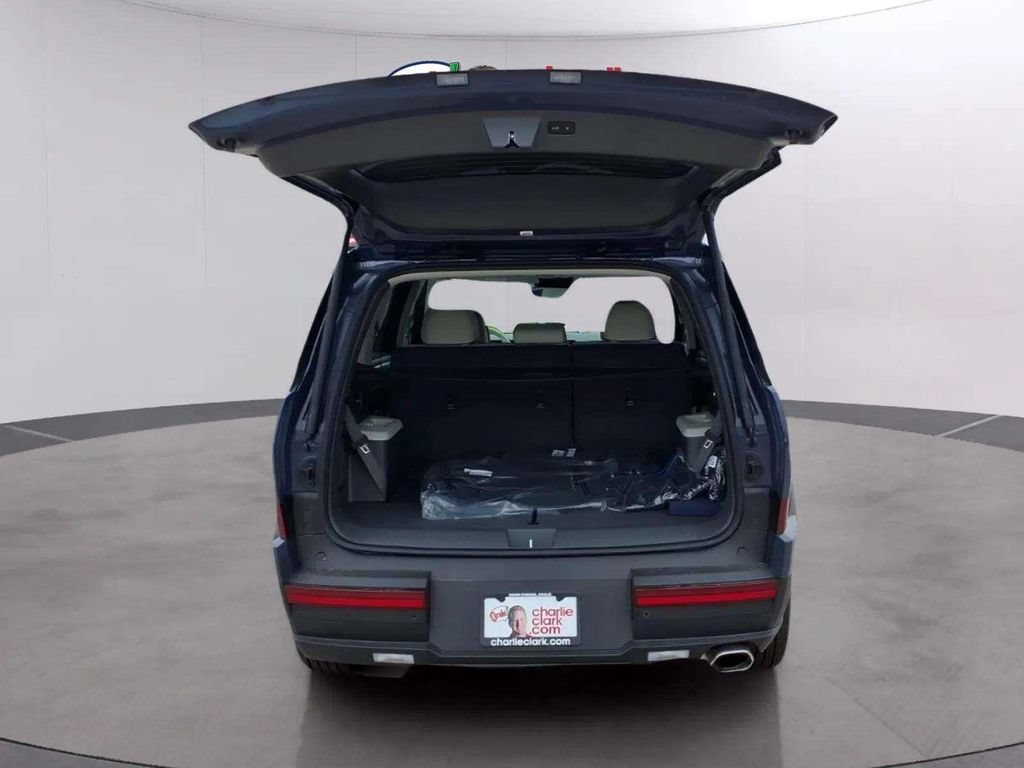 New 2026 Hyundai Santa Fe SEL FWD image 13