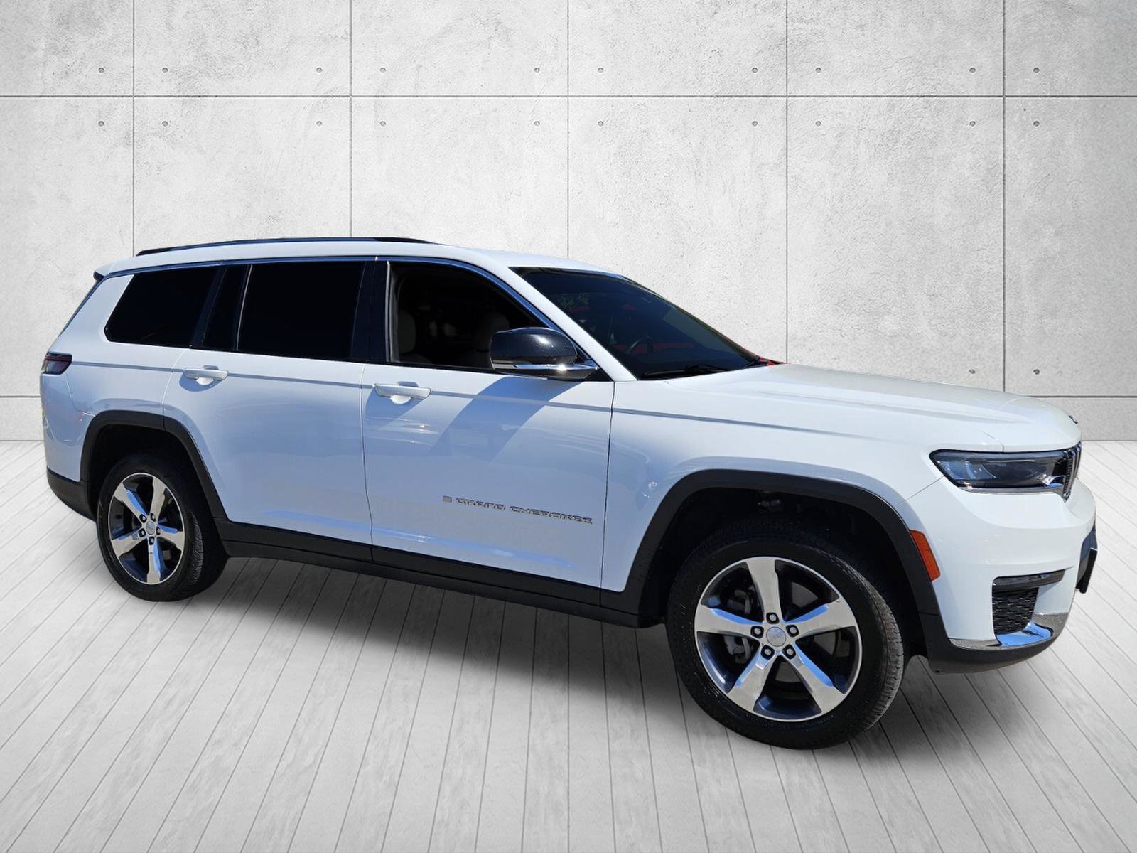 Used 2021 Jeep Grand Cherokee L Limited RWD image 1