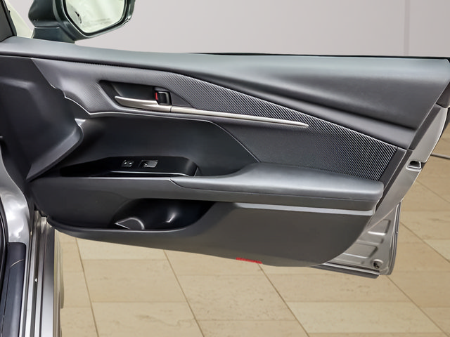 Certified 2025 Toyota Camry SE FWD image 21