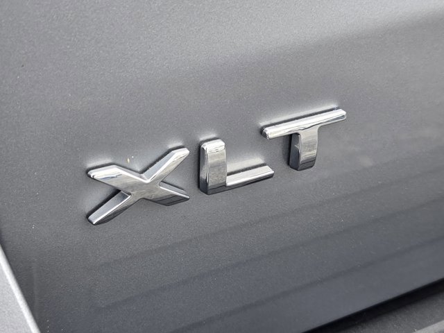 Certified 2024 Ford Expedition XLT image 12