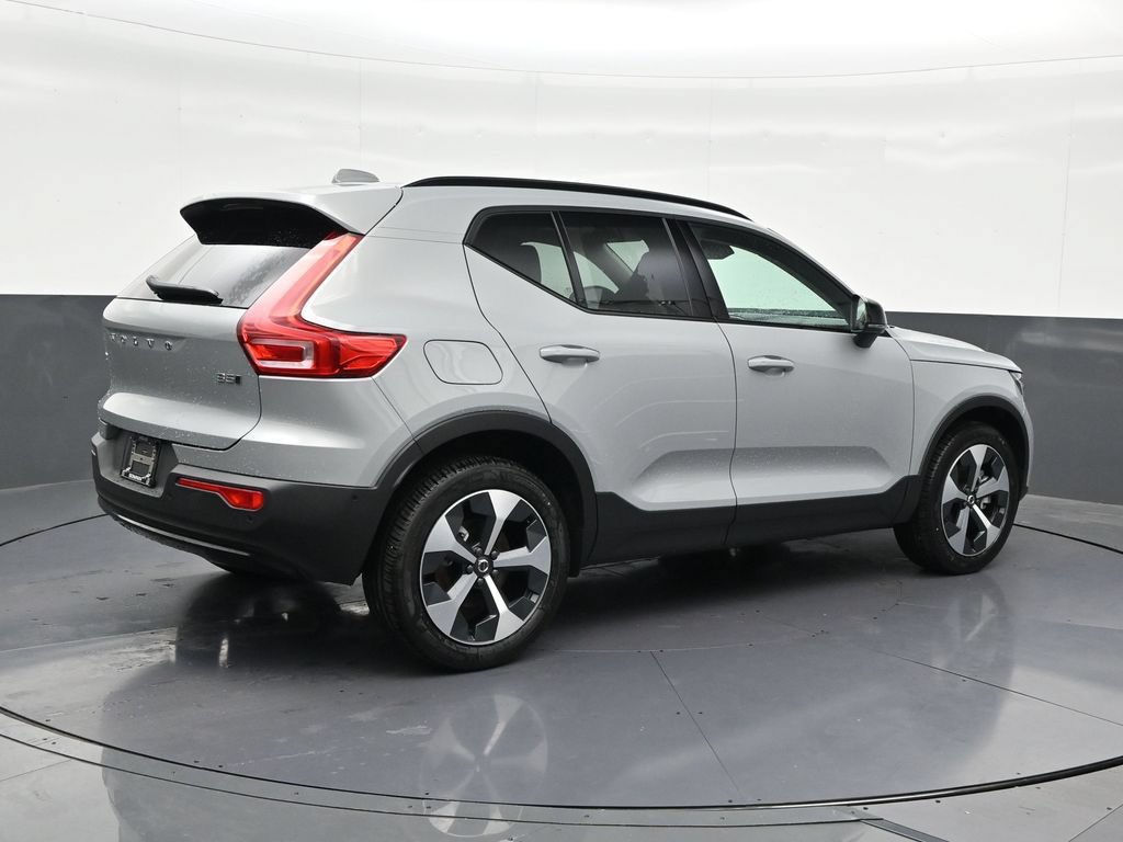 New 2026 Volvo XC40 B5 Plus w/ Protection Package Premier AWD/4WD image 5