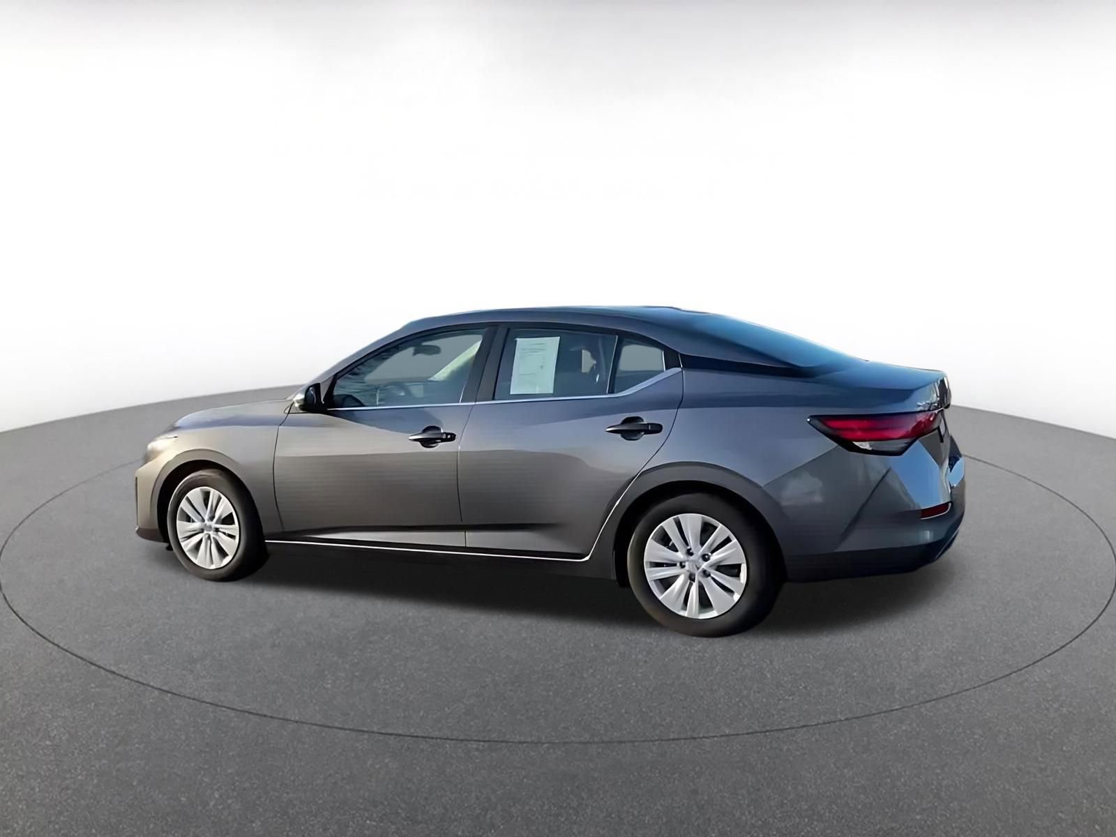 Used 2025 Nissan Sentra S FWD image 9