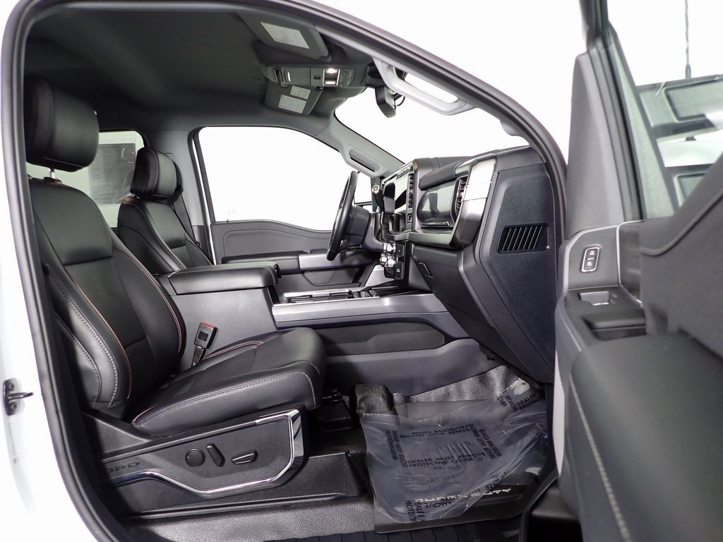 Used 2024 Ford F350 Lariat w/ FX4 Off-Road Package image 34
