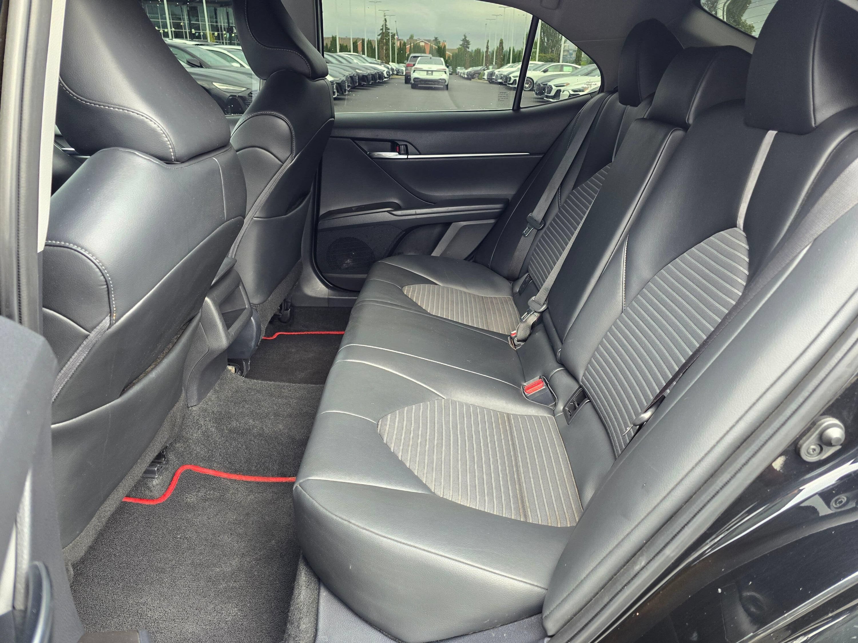 Used 2022 Toyota Camry SE w/ TRD Appearance Package (TMS) FWD image 17
