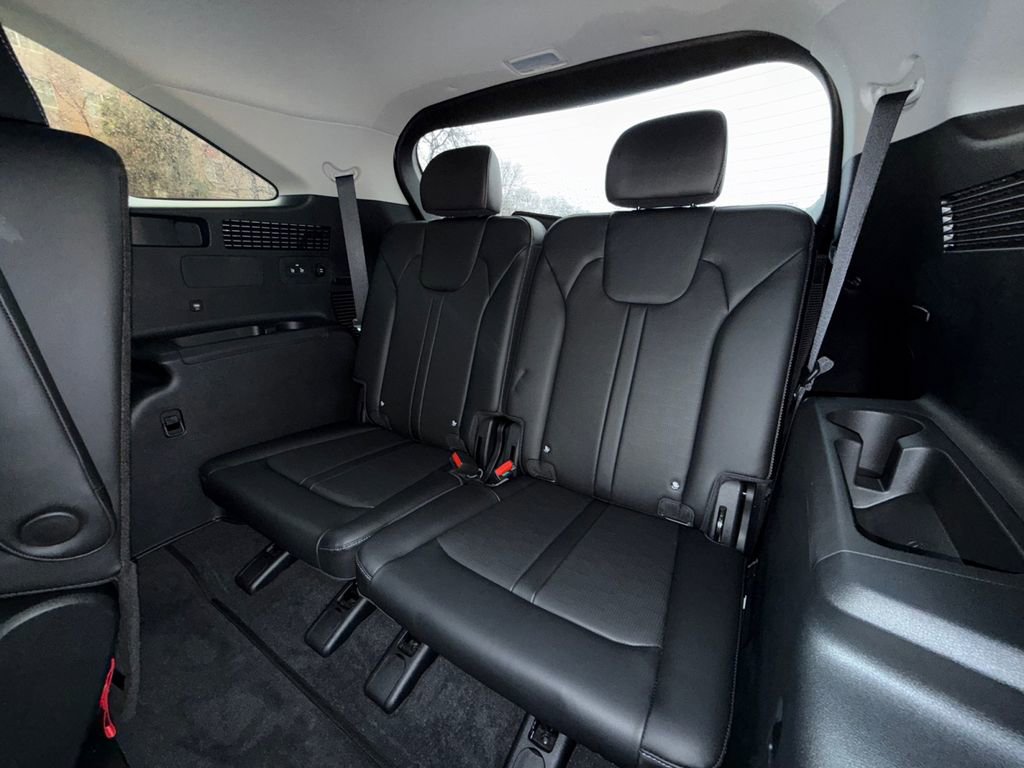 Used 2025 Kia Sorento EX image 27