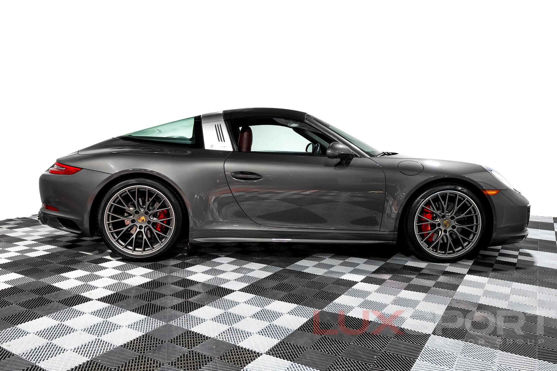 Used 2017 Porsche 911 Targa 4S image 8