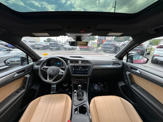 Used 2024 Volkswagen Tiguan SE R-Line FWD image 12