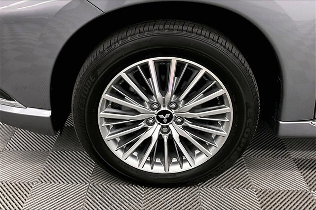 Used 2022 Mitsubishi Outlander SEL image 9