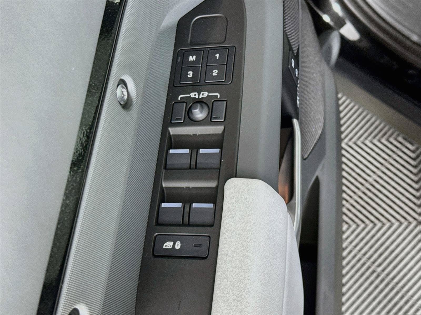 New 2026 Land Rover Defender 110 X-Dynamic SE AWD/4WD image 20