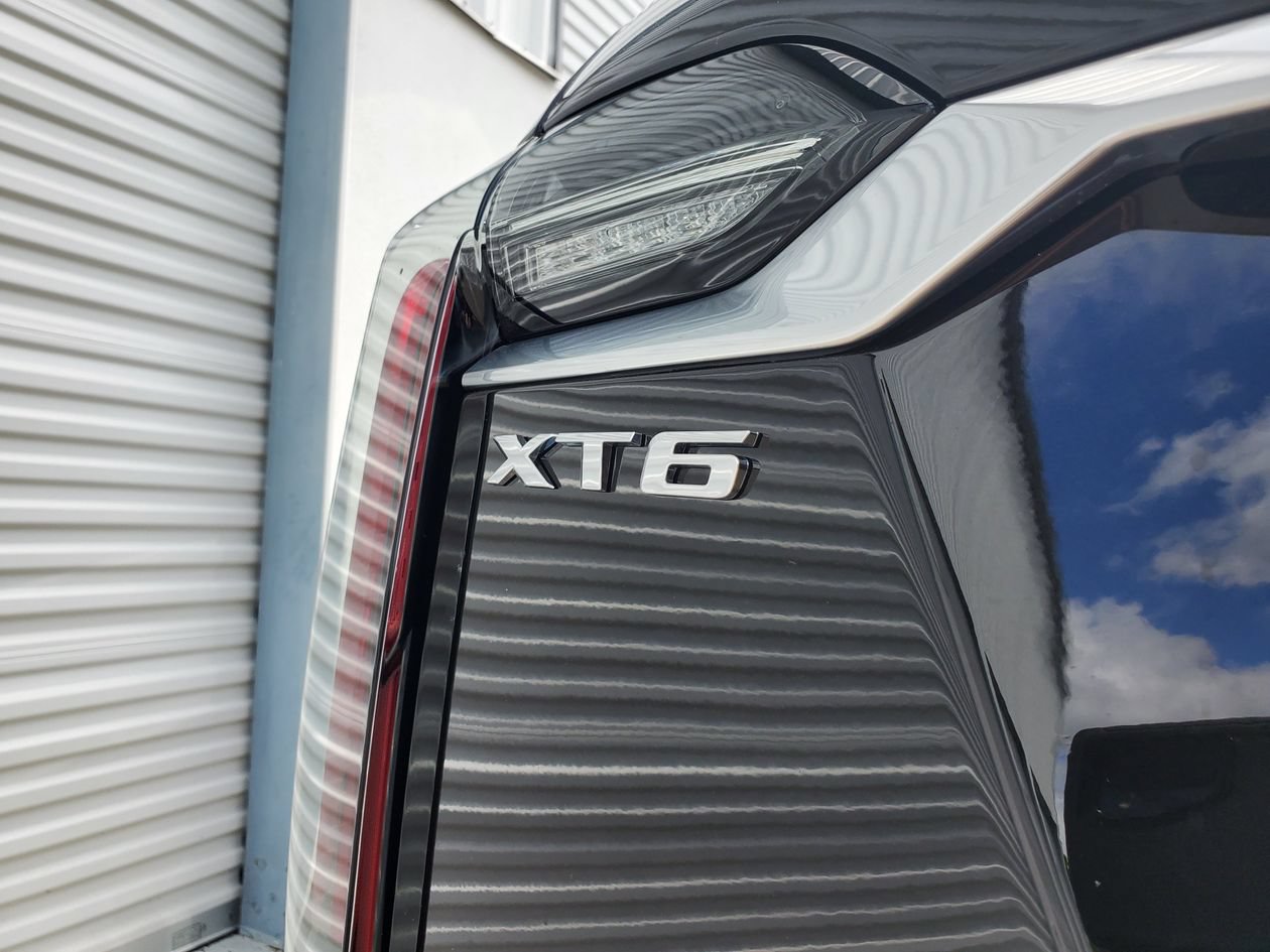 Used 2025 Cadillac XT6 Sport w/ Platinum Package AWD/4WD image 7