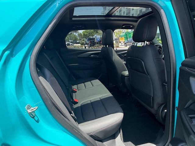 Used 2021 Chevrolet TrailBlazer RS w/ Sun and Liftgate Package FWD image 17