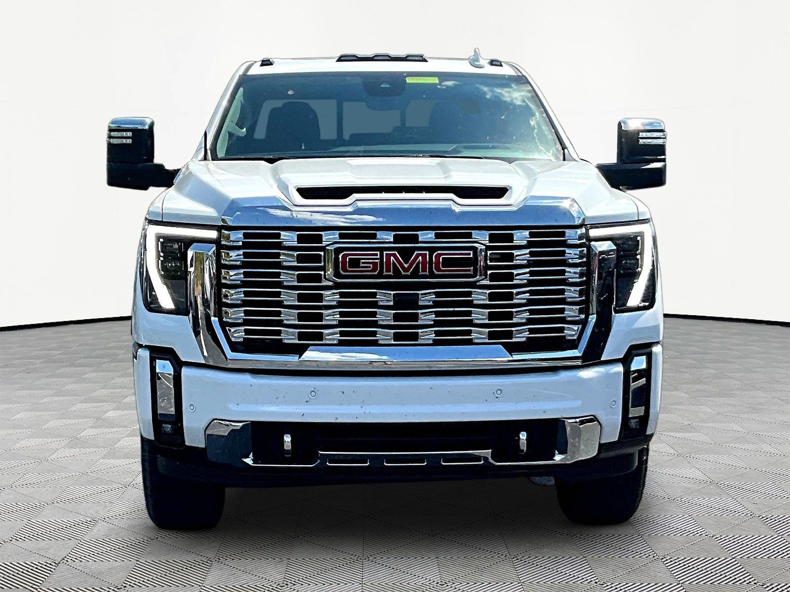 Used 2026 GMC Sierra 2500 Denali w/ Denali Reserve Package AWD/4WD image 2