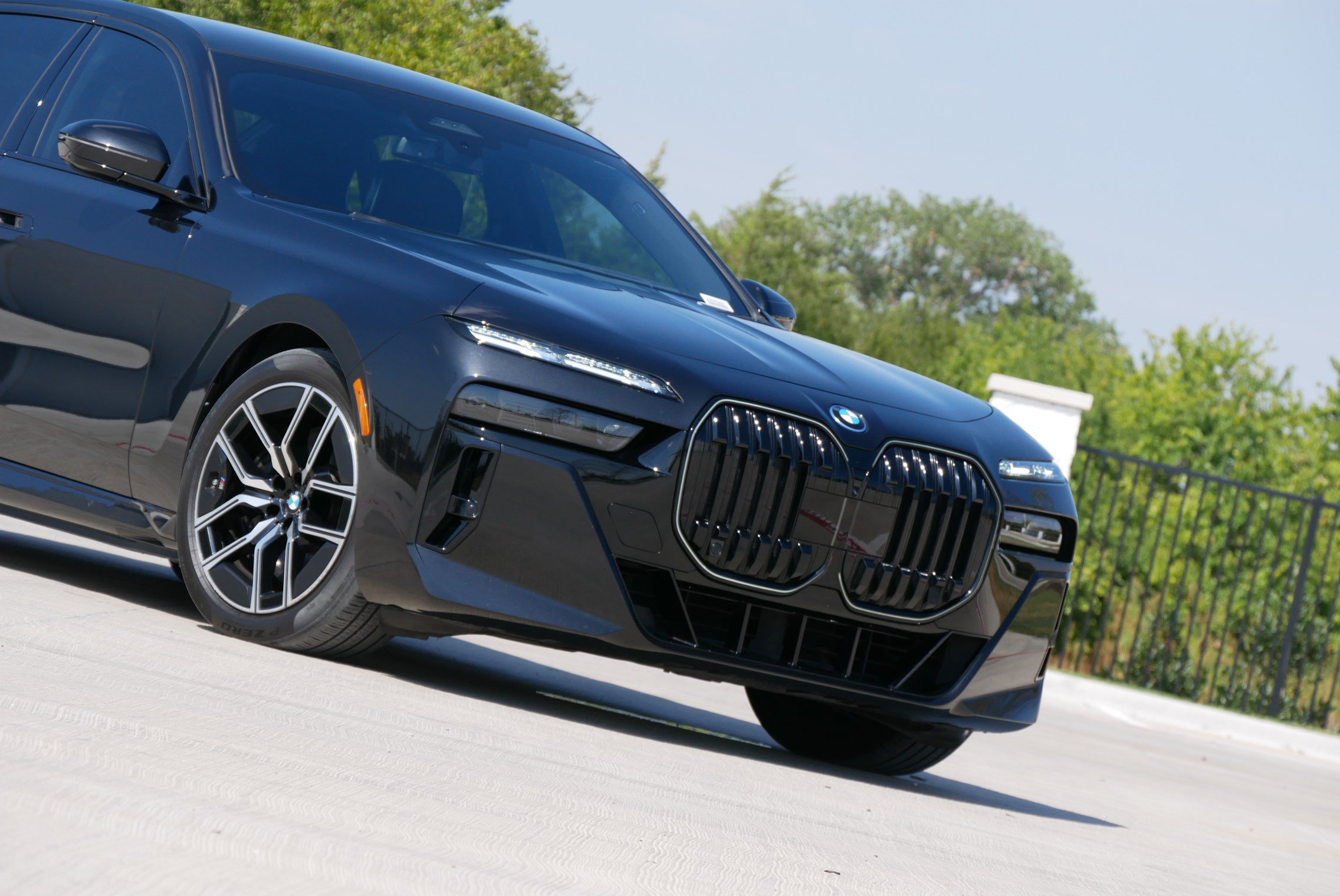 Certified 2025 BMW i7 xDrive60 AWD/4WD image 37