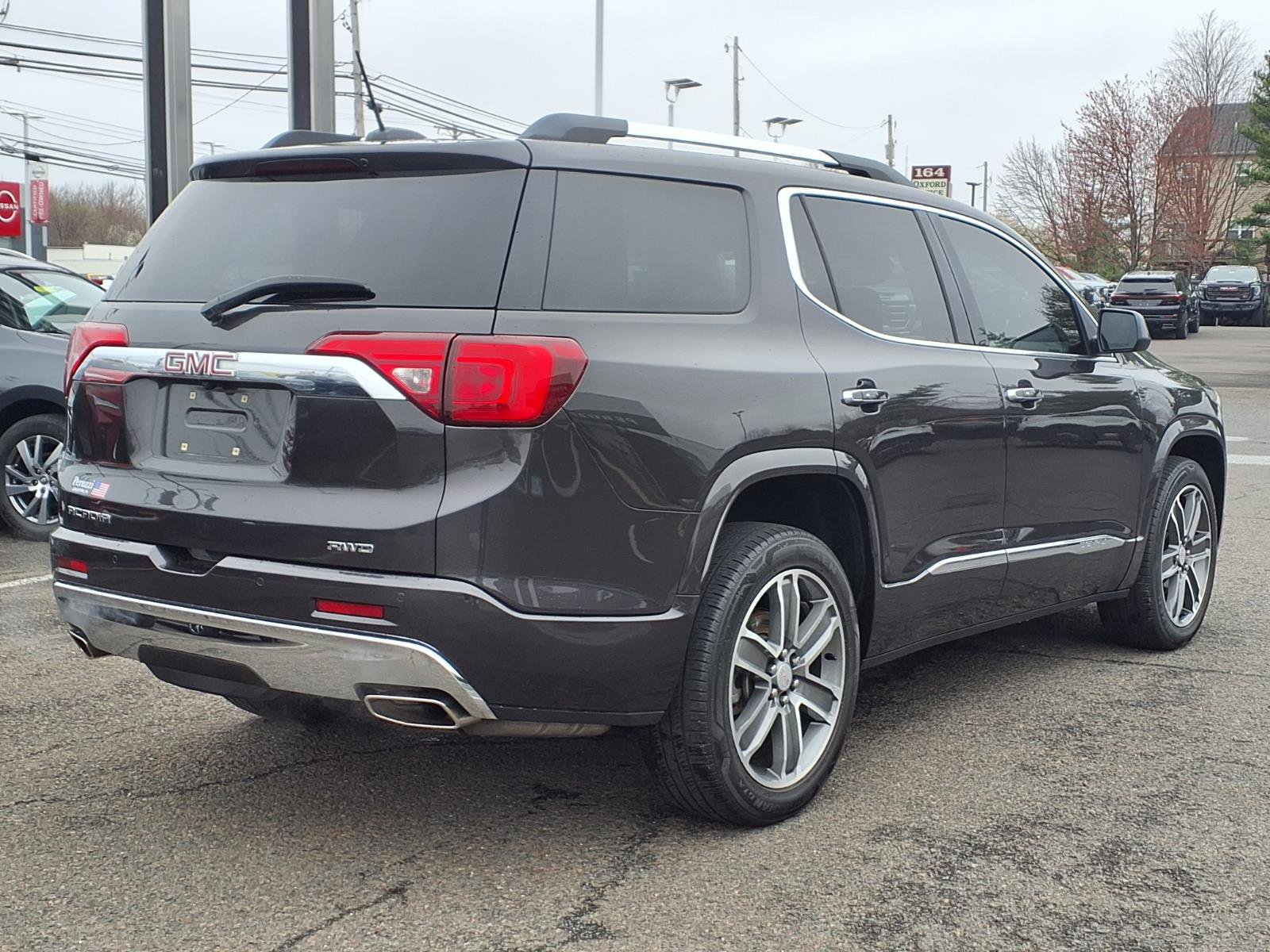 Used 2018 GMC Acadia Denali w/ Technology Package image 3