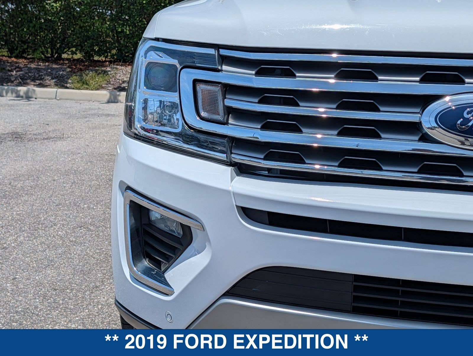 Used 2019 Ford Expedition Limited RWD image 9