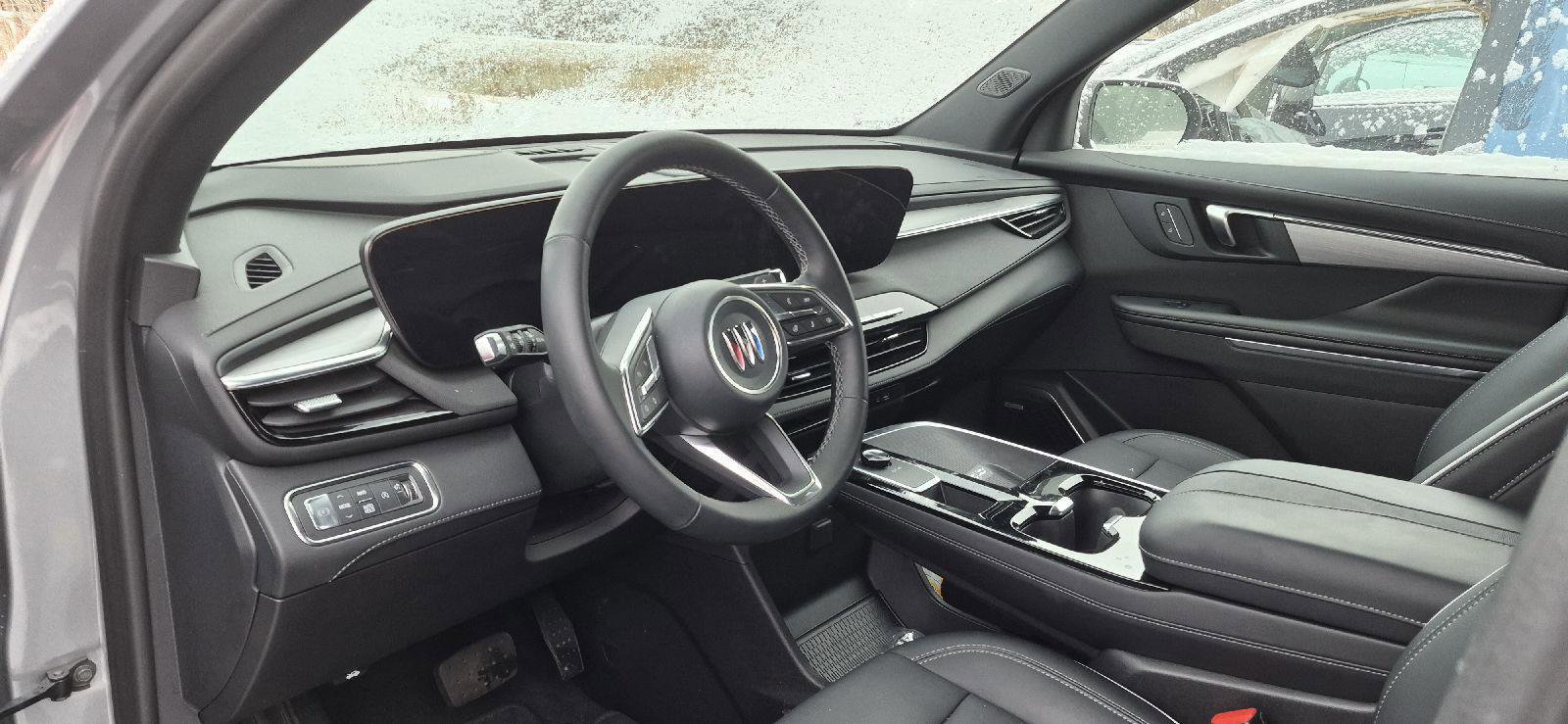 Used 2025 Buick Enclave Preferred image 9