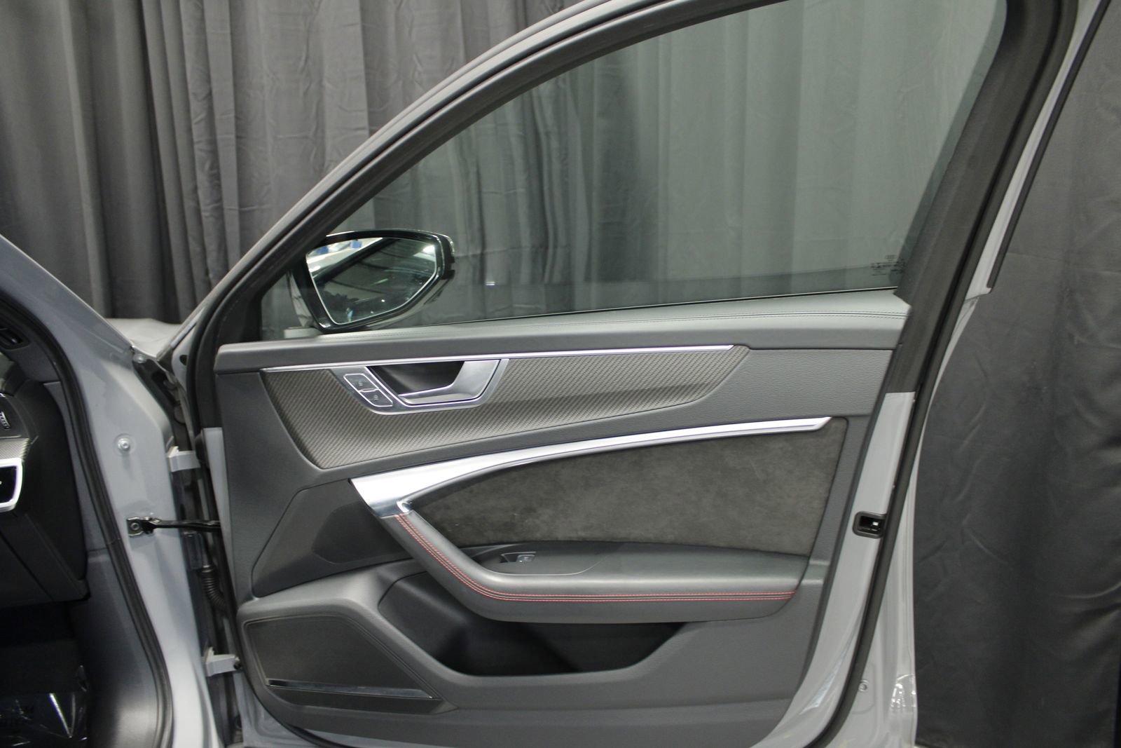 Used 2021 Audi RS 6 image 24