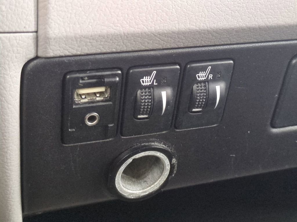 Used 2016 Toyota Sienna XLE FWD image 27