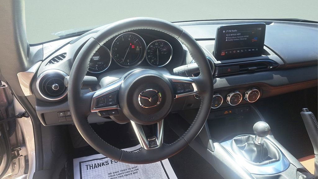 Used 2022 MAZDA MX-5 Miata Grand Touring w/ Weather Package image 15