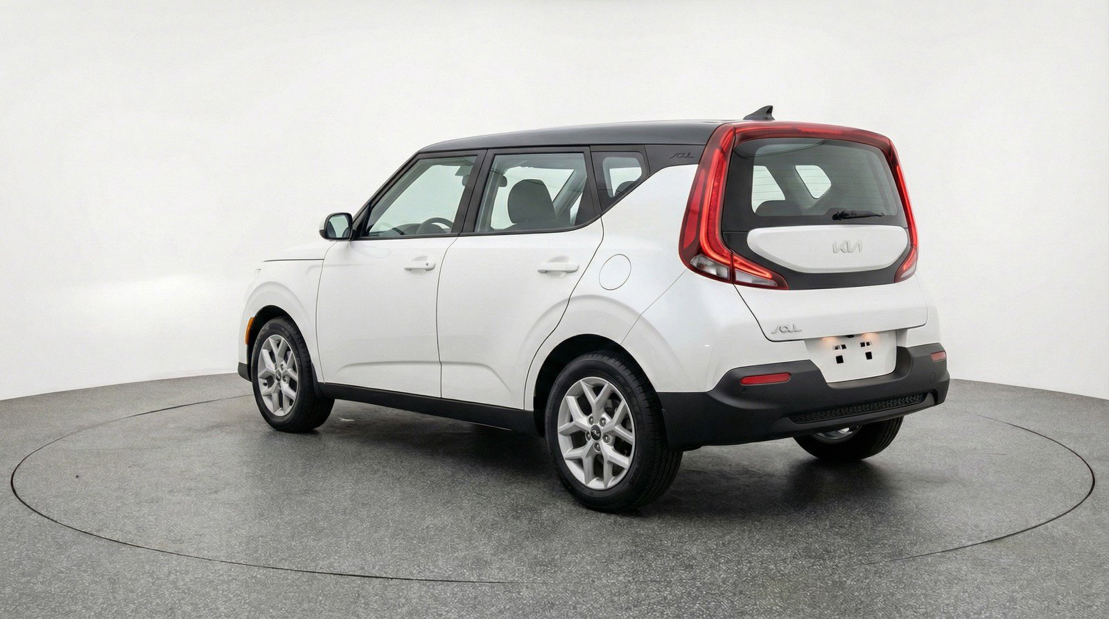 Used 2025 Kia Soul LX w/ LX Technology Package FWD image 6