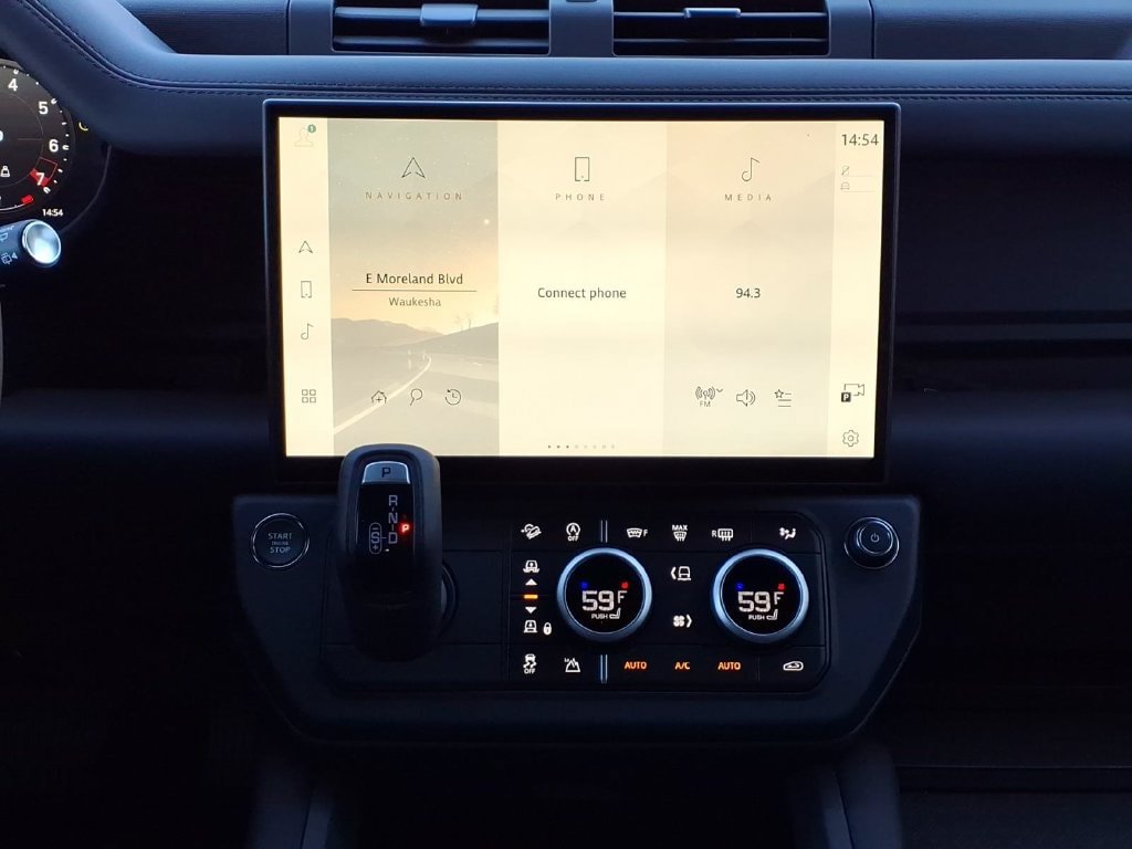 New 2026 Land Rover Defender 110 X-Dynamic SE AWD/4WD image 17