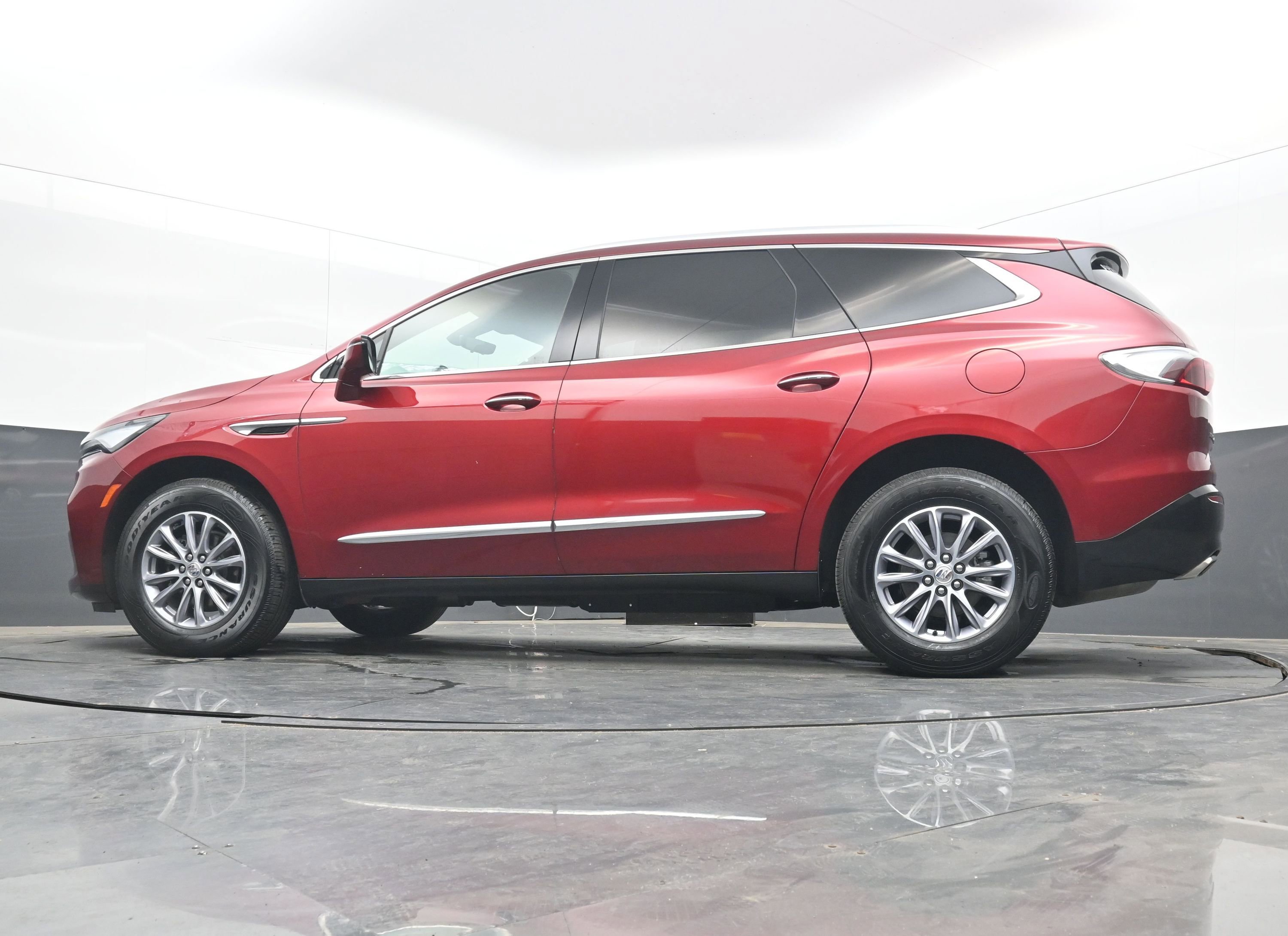 Used 2024 Buick Enclave Premium image 26