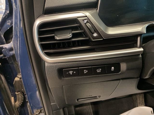 Used 2025 Kia Telluride S AWD/4WD image 12