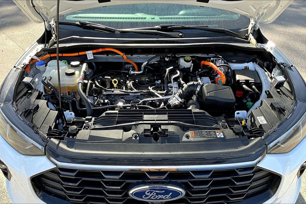 Used 2025 Ford Escape ST-Line Elite w/ Premium Technology Package image 32